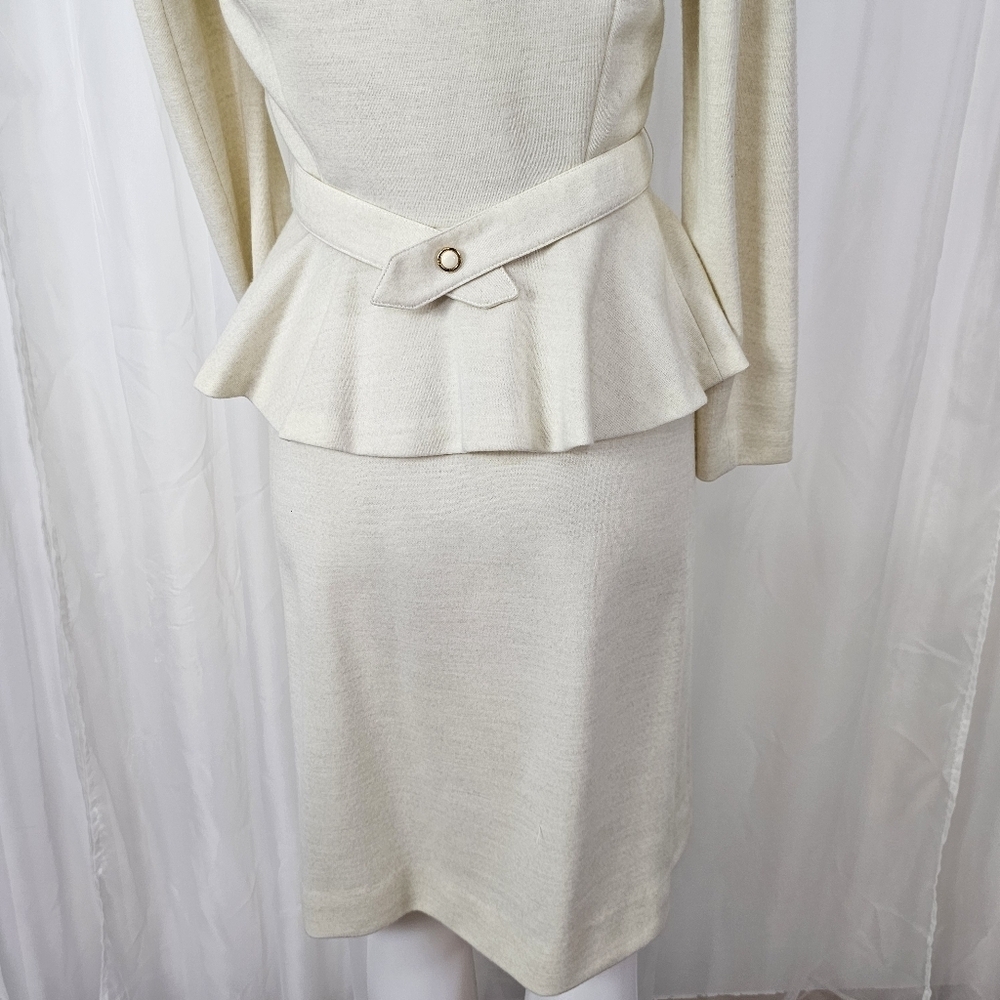 Vintage Elegant Cream Women's Skirt Set — Classic Professional Style - Picture 10 of 12